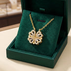 Collana Trifoglio Dorato con Pendente a Cuore in Zircone