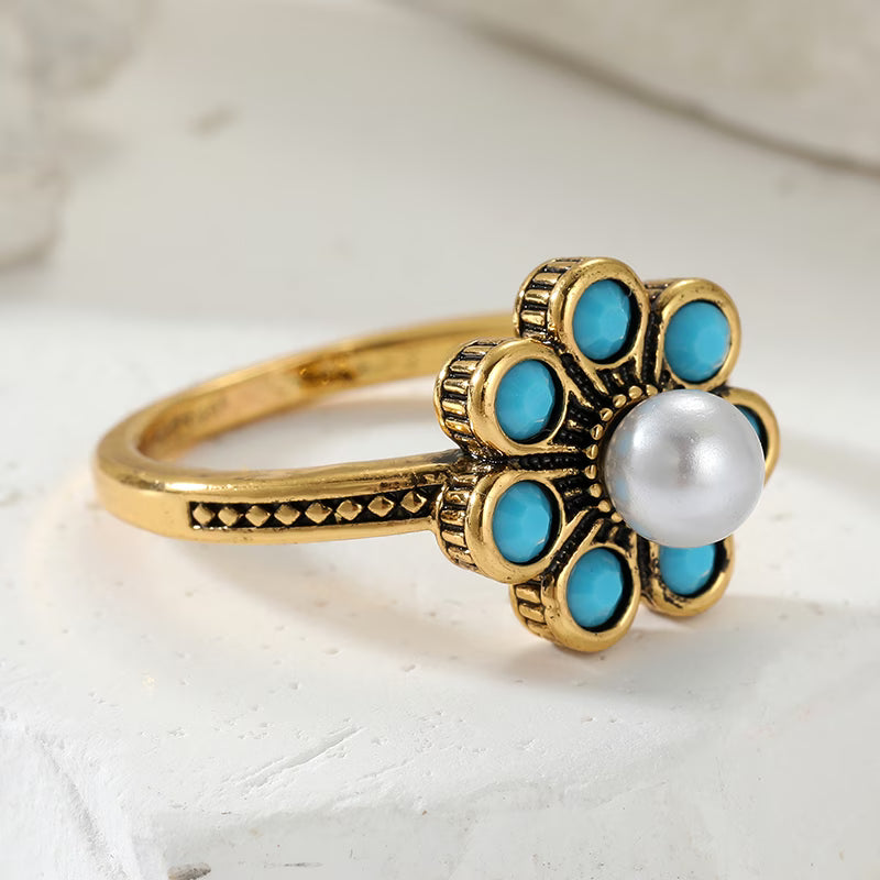 Anello Elegante in Perla Turchese con Fiori