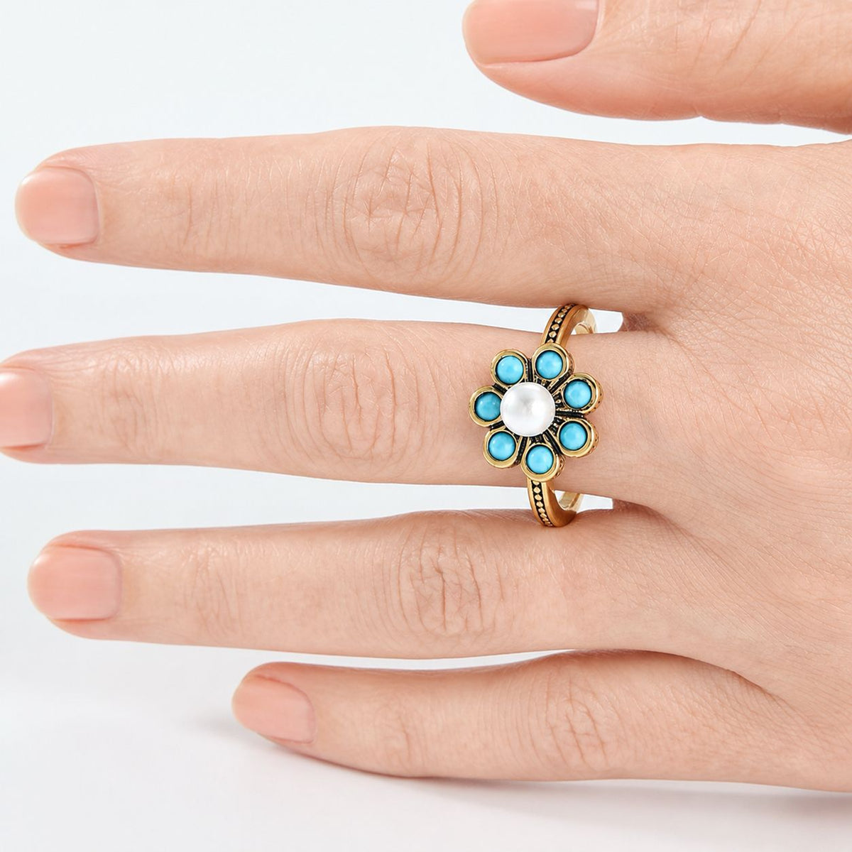 Anello Elegante in Perla Turchese con Fiori