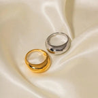 Anello Arcano Dorato Senza Tempo