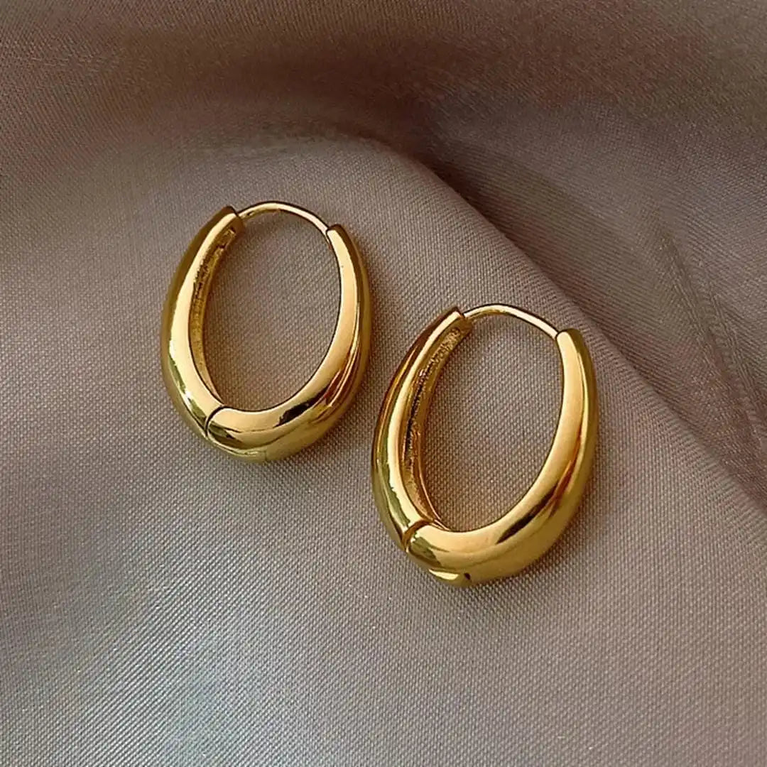 Orecchini Classici a Cerchio Dorati