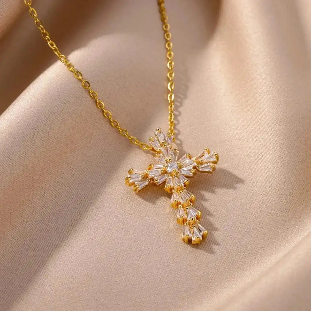 Collana Croce in Zirconia Argento Senza Tempo