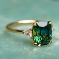 Anello Elegante in Zaffiro Verde a Forma Quadrata