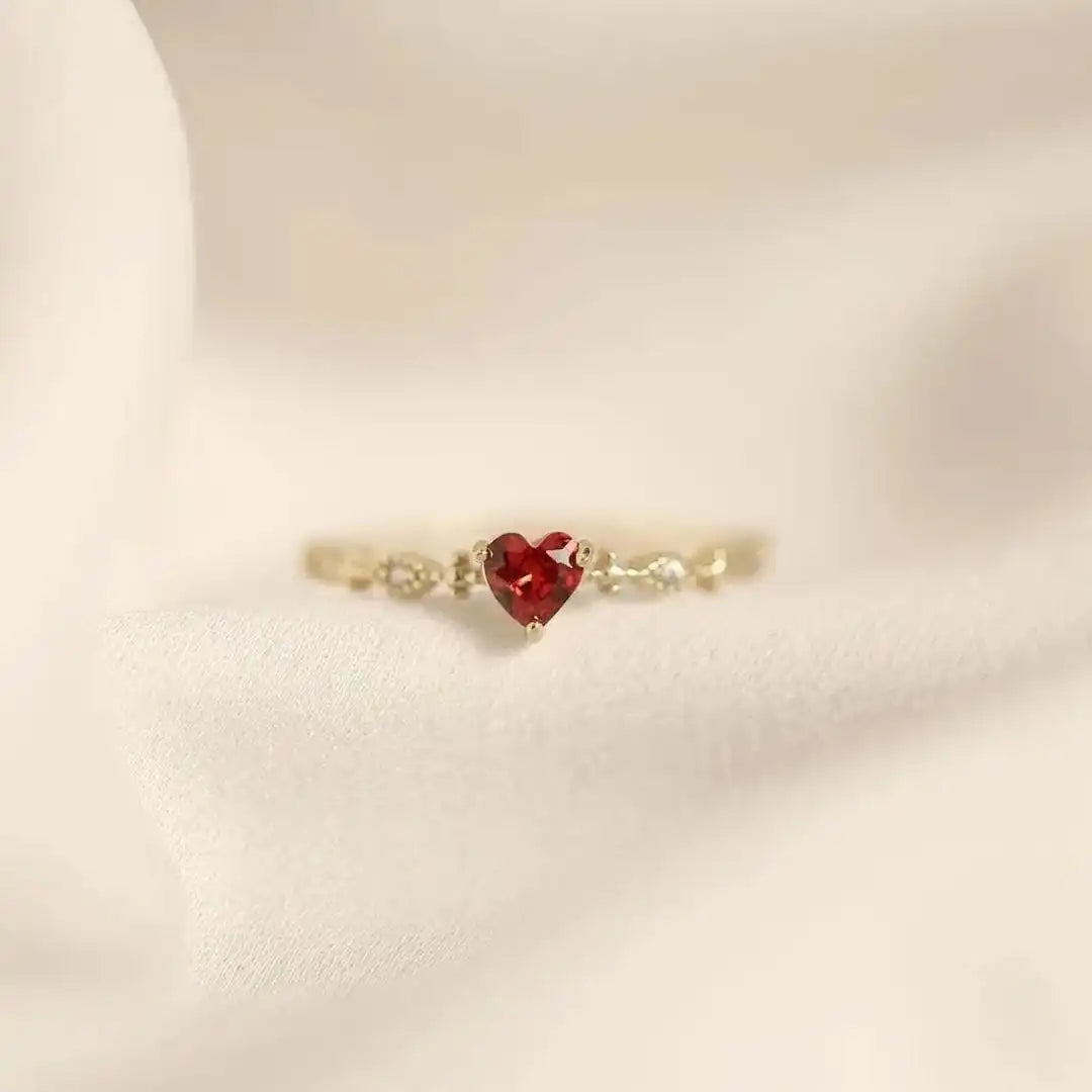 Anello con Accento Marquise Heartstone