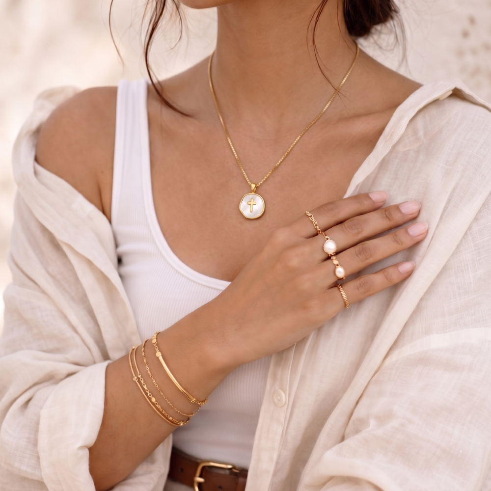Collana a Croce con Conchiglia Seraphine
