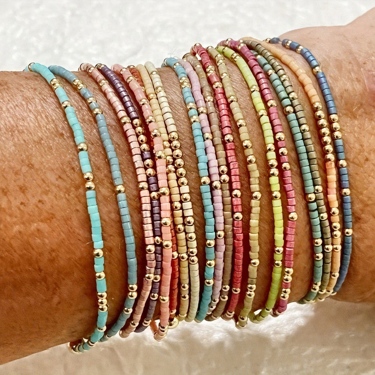 Set di Braccialetti Colorati Boho