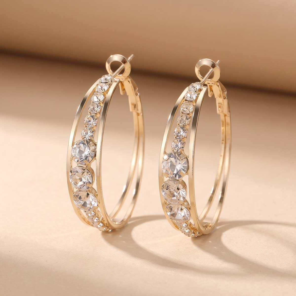Orecchini a Cerchio Eleganti e Brillanti