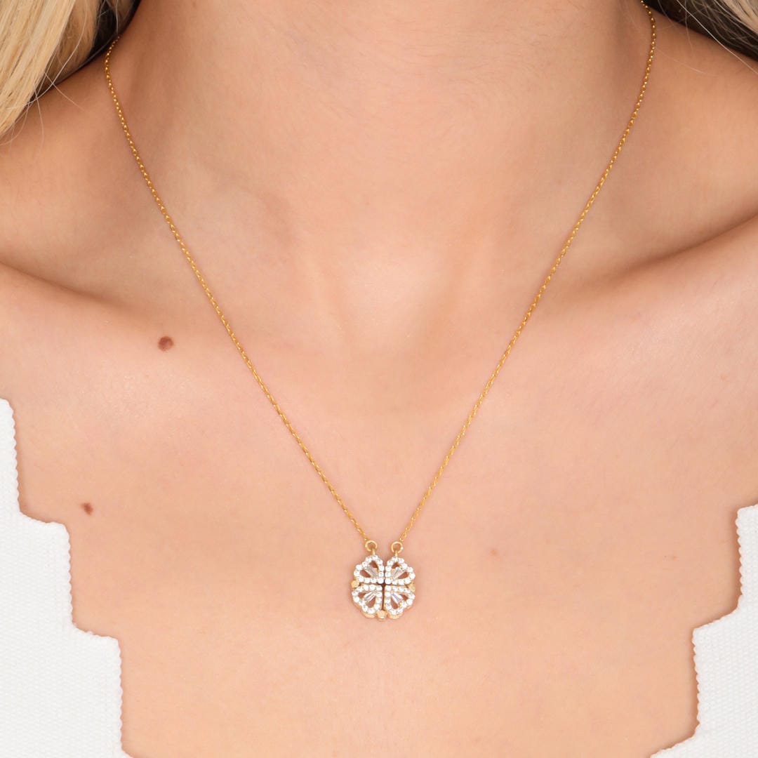 Collana Trifoglio Dorato con Pendente a Cuore in Zircone