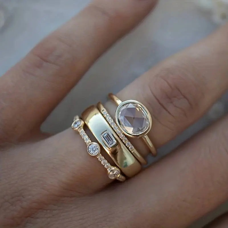 Set di Anelli Vintage in Oro e Zirconia