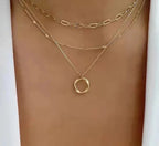 Collana vintage in oro con catena a strati e ciondolo